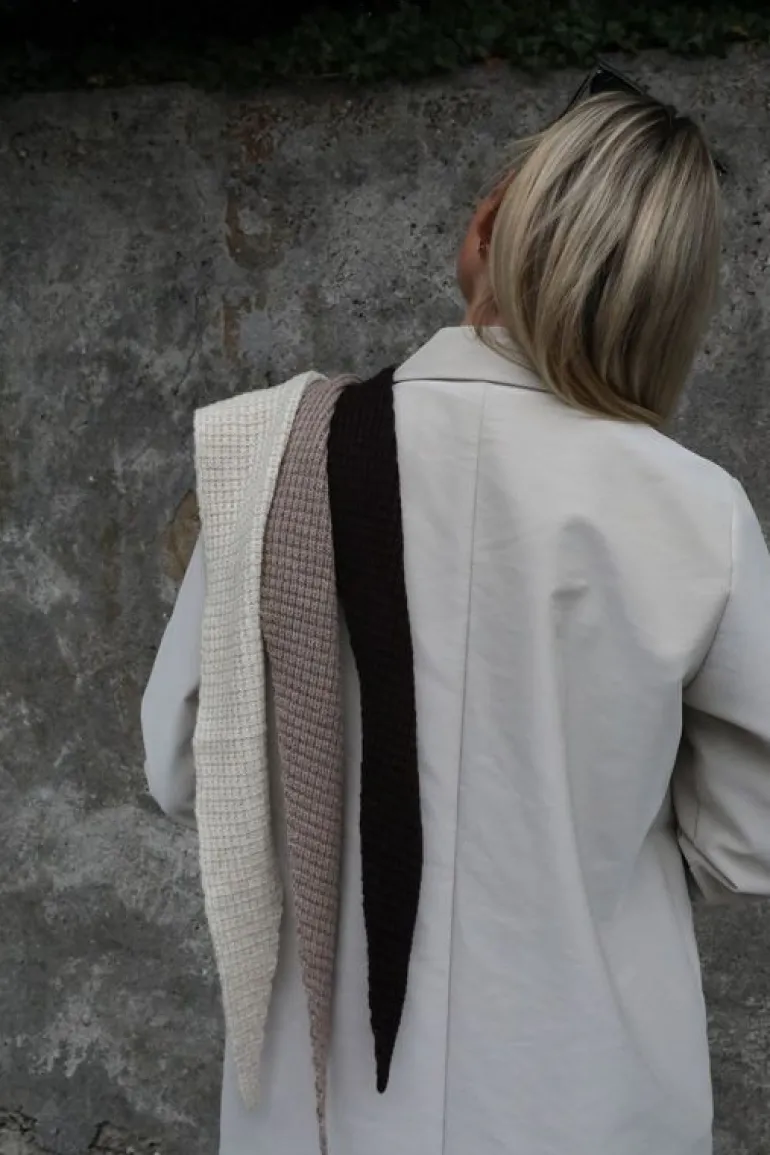 Ensfarget Skjerf|BeckSöndergaard Matty Triangle Scarf